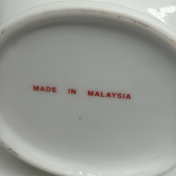 Fine Porcelain Floral Cream and Sugar Set - Picture 4 of 6